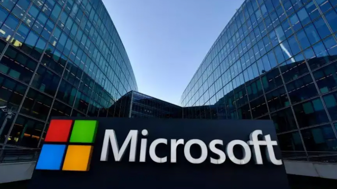 Layoffs In Microsoft: షాకింగ్ న్యూస్.. లే ఆఫ్ లకు సిద్ధమవుతున్న మైక్రోసాఫ్ట్.. టార్గెట్ వీళ్ళే Layoffs In Microsoft: షాకింగ్ న్యూస్.. లే ఆఫ్ లకు సిద్ధమవుతున్న మైక్రోసాఫ్ట్.. టార్గెట్ వీళ్ళే