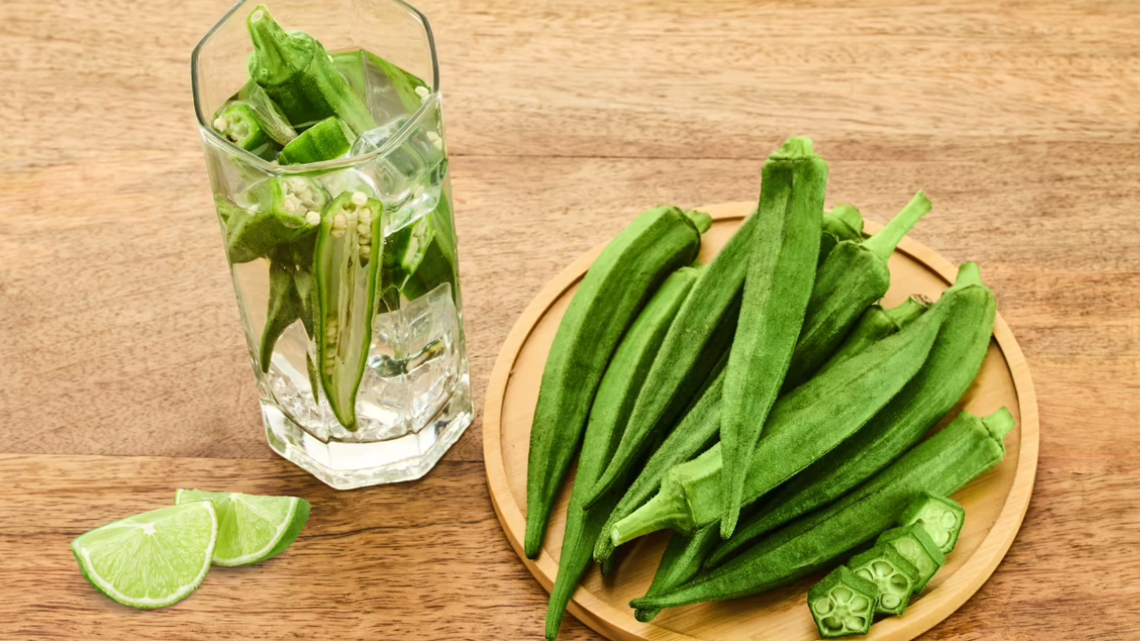 Okra Water Benefits: బెండకాయ నీటితో బోలెడన్ని లాభాలు… వీళ్ళు మాత్రం అస్సలు తాగకూడదు. Okra Water Benefits: బెండకాయ నీటితో బోలెడన్ని లాభాలు… వీళ్ళు మాత్రం అస్సలు తాగకూడదు.