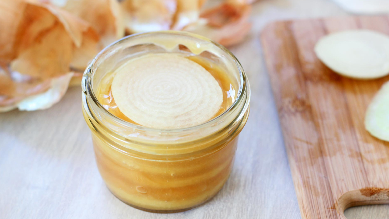 Honey Soaked Onion: తేనెలో నానబెట్టిన ఉల్లితో షుగర్ మాయం.. ఇంకా ఎన్నో లాభాలు.. మీరు కూడా ట్రై చేయండి Honey Soaked Onion: తేనెలో నానబెట్టిన ఉల్లితో షుగర్ మాయం.. ఇంకా ఎన్నో లాభాలు.. మీరు కూడా ట్రై చేయండి