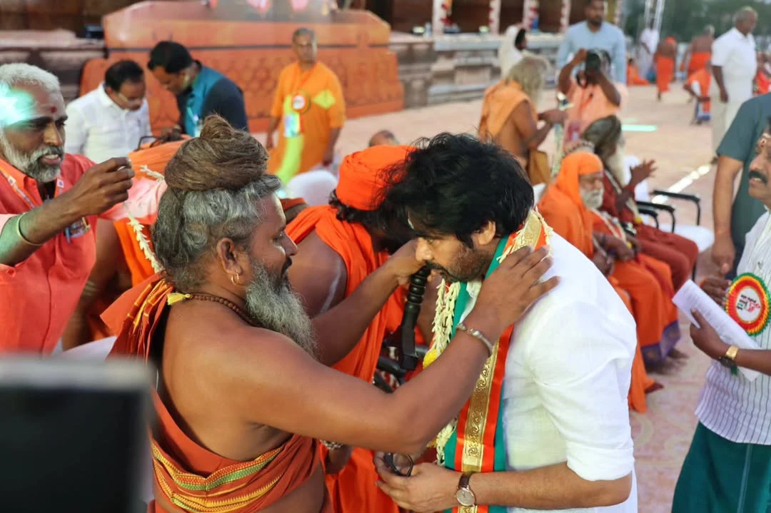 Pawan Kalyan Attends Muruga Bakthargal Manadu in Madurai