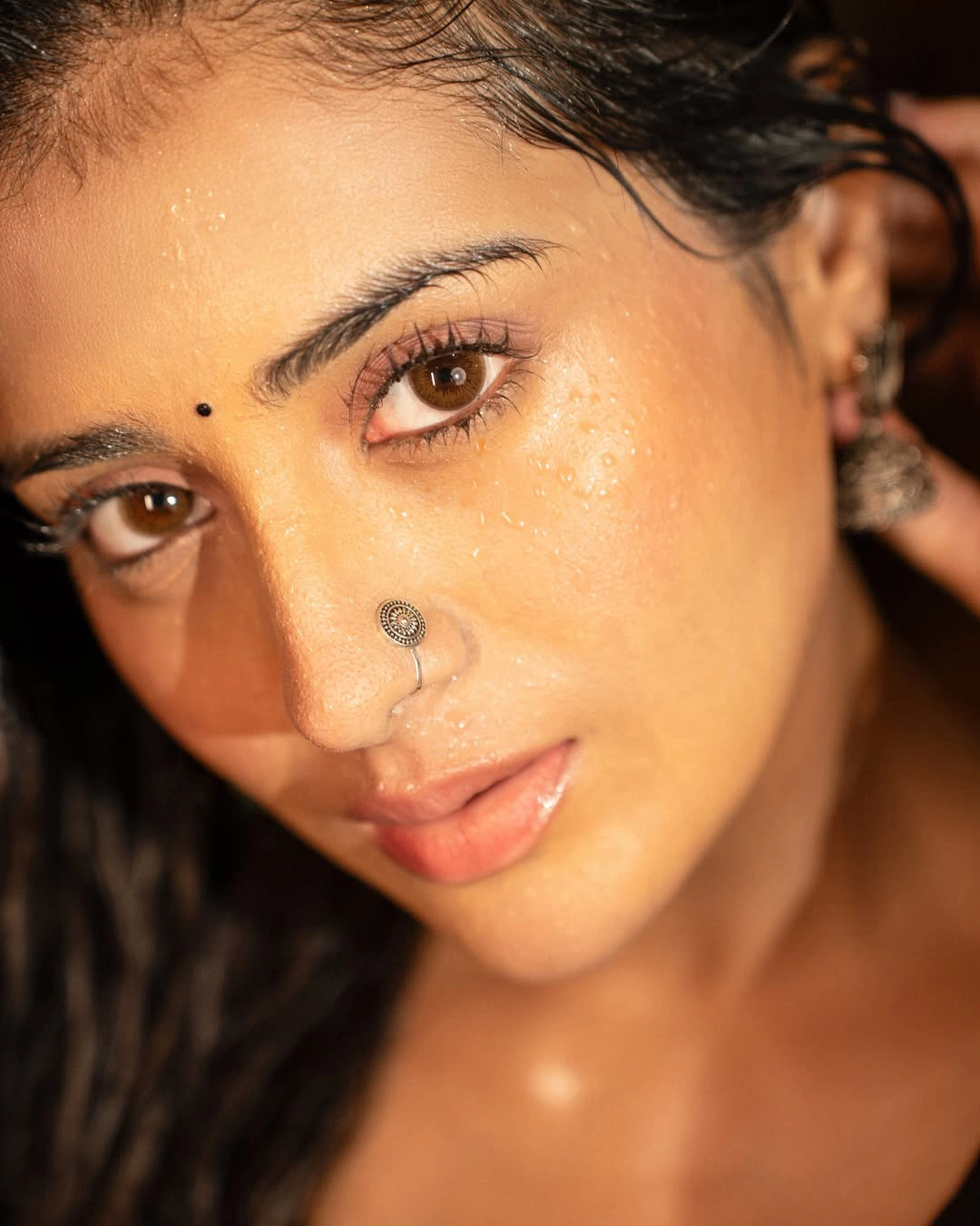 Raashi Singh Dazzling Photos in Saree