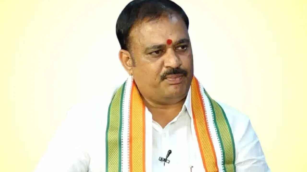 Raavi Srinivas: నేను ఏం తప్పు చేశానో మంత్రి సీతక్క చెప్పాలి, త్వరలో పార్టీ పరిస్థితి అందరికీ తెలుస్తుంది- రావి శ్రీనివాస్ Raavi Srinivas: నేను ఏం తప్పు చేశానో మంత్రి సీతక్క చెప్పాలి, త్వరలో పార్టీ పరిస్థితి అందరికీ తెలుస్తుంది- రావి శ్రీనివాస్