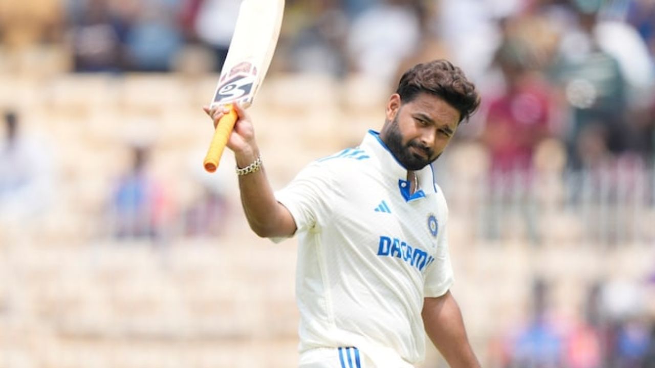 Rishabh Pant : సిక్సర్తో రిషబ్ పంత్ సెంచరీ.. ఎంఎస్ ధోని రికార్డు బ్రేక్.. Rishabh Pant : సిక్సర్తో రిషబ్ పంత్ సెంచరీ.. ఎంఎస్ ధోని రికార్డు బ్రేక్..