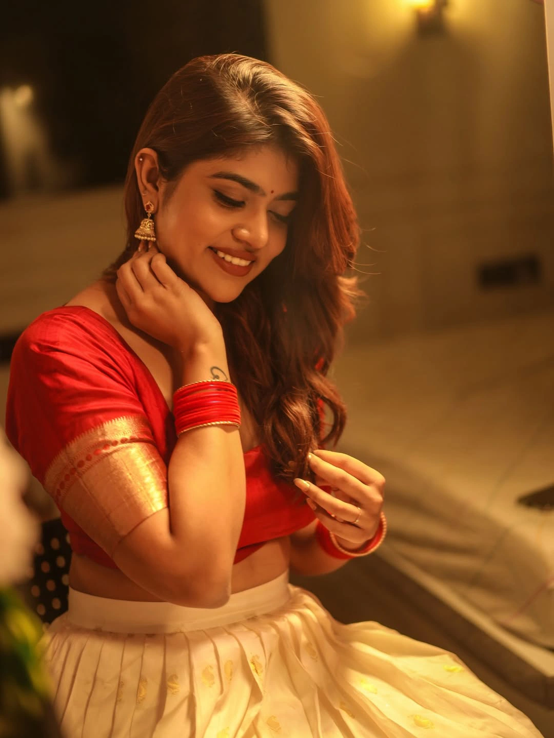 Rithu Chowdary Ravishing Looks