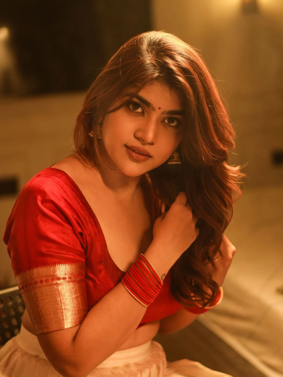 Rithu Chowdary Ravishing Looks