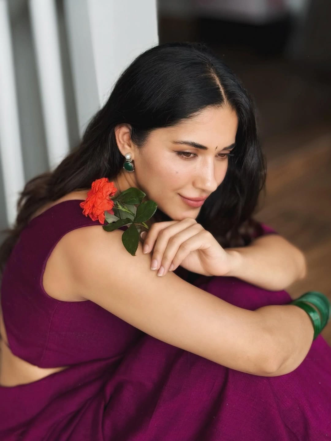 Ruhani Sharma Cute Photos in Saree