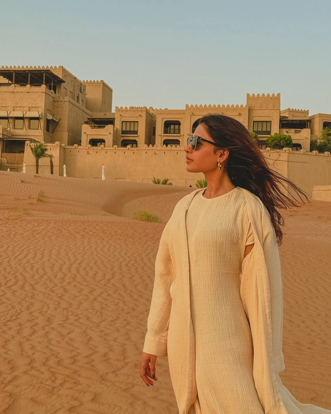 Samantha Enjoying Vacation in Arab Desert