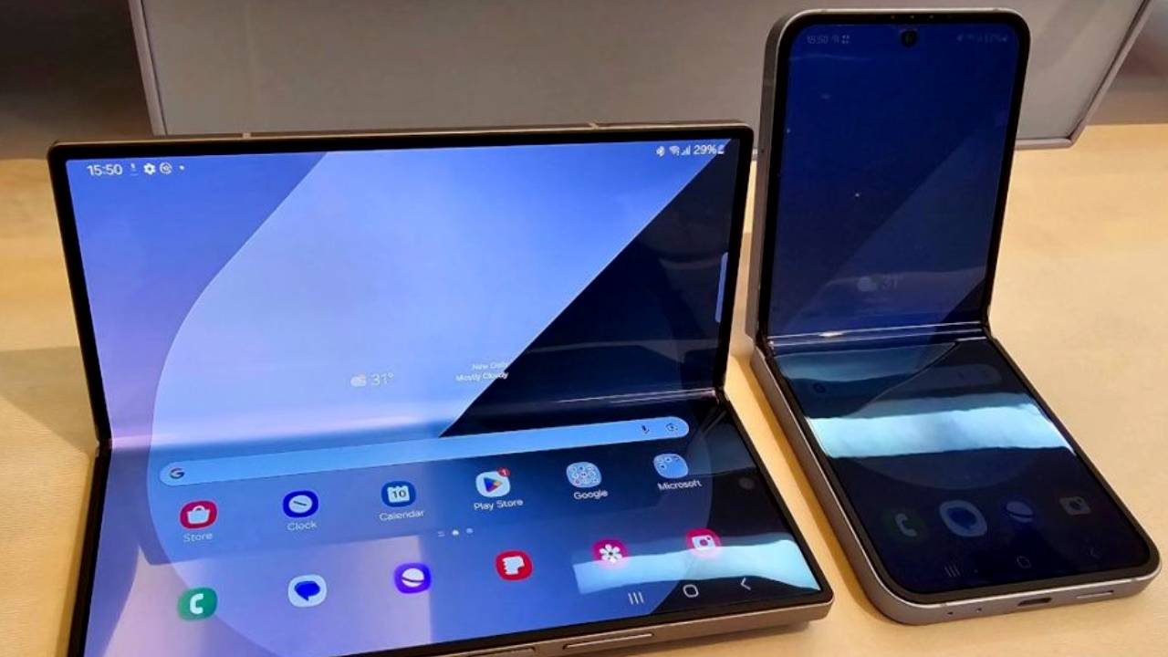 Samsung Galaxy Z Fold 6 : బిగ్ డిస్కౌంట్.. ఈ శాంసంగ్ ఫోల్డబుల్ ఫోన్ భారీగా తగ్గిందోచ్.. అమెజాన్లో ధర ఎంతంటే? Samsung Galaxy Z Fold 6 : బిగ్ డిస్కౌంట్.. ఈ శాంసంగ్ ఫోల్డబుల్ ఫోన్ భారీగా తగ్గిందోచ్.. అమెజాన్లో ధర ఎంతంటే?