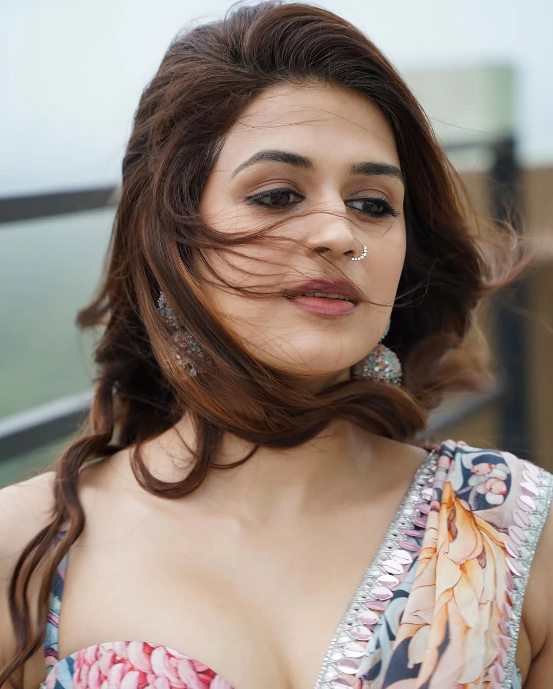 Shraddha Das Stunning Looks in saree