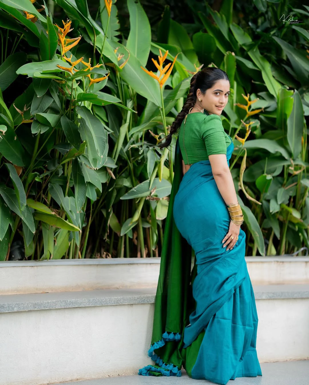Anchor Sravanthi Chokarapu Saree Looks