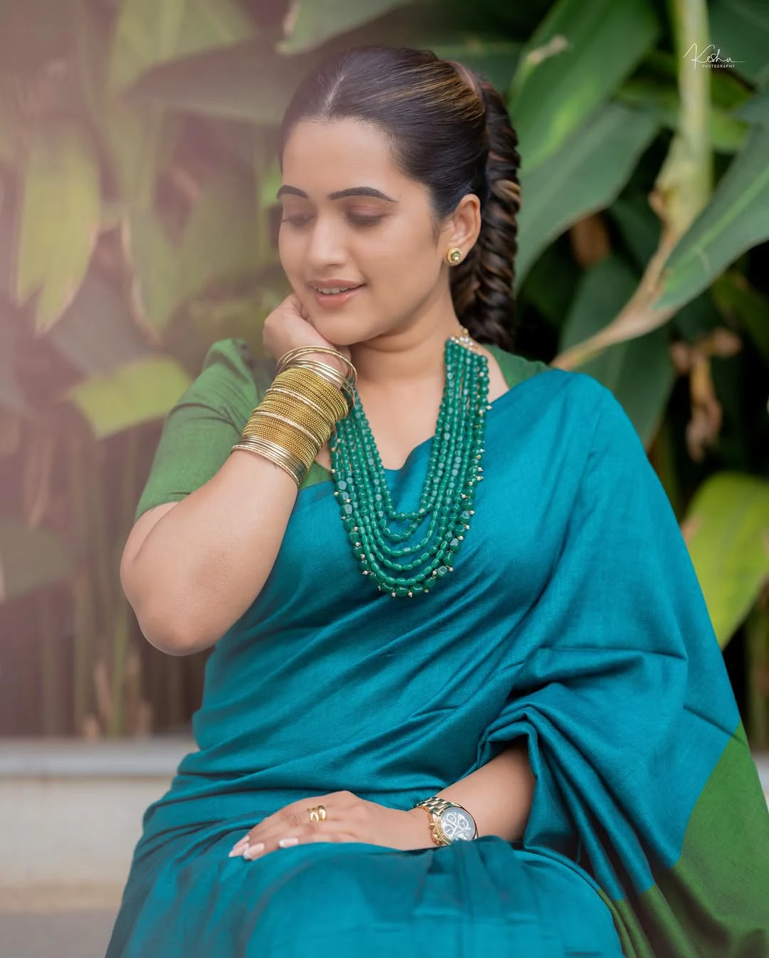 Anchor Sravanthi Chokarapu Saree Looks