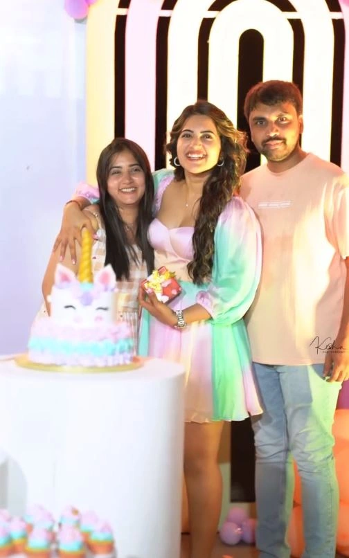 Anchor Sravanthi Chokarapu Birthday Celebrations in Goa
