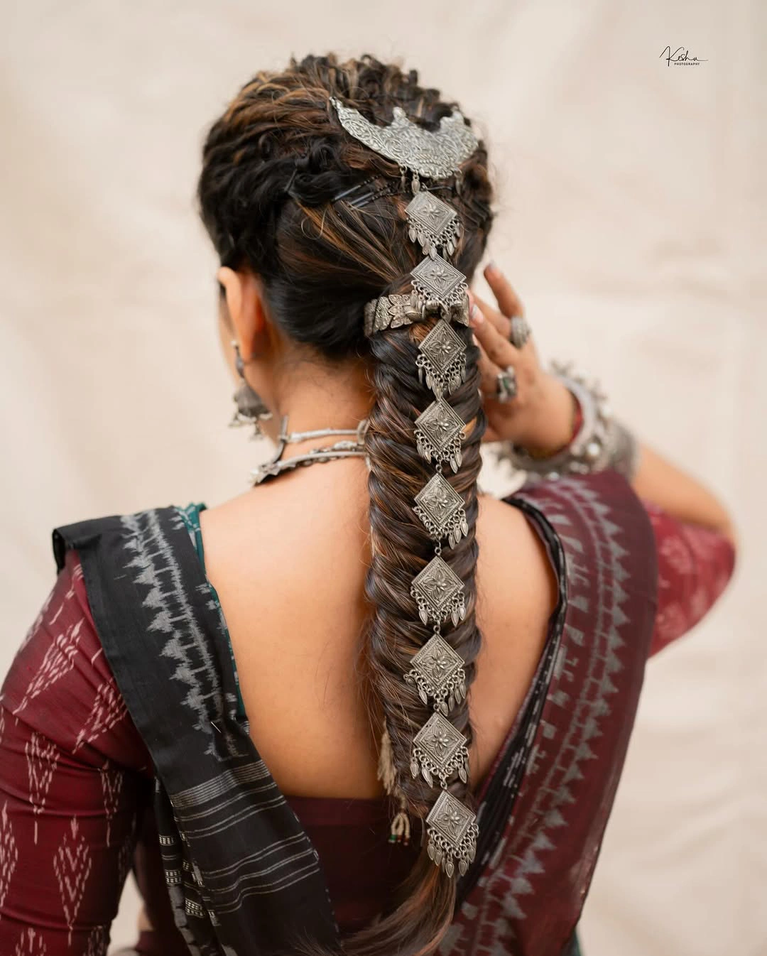Sravanthi Chokarapu Traditional Looks at Telangana Gaddar Film Awards Event
