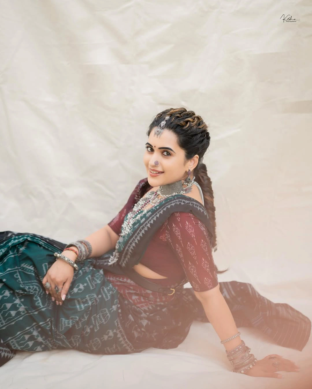 Sravanthi Chokarapu Traditional Looks at Telangana Gaddar Film Awards Event