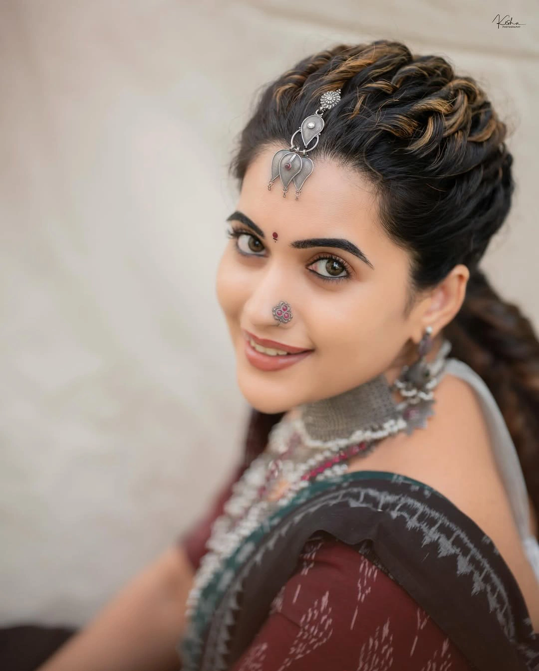 Sravanthi Chokarapu Traditional Looks at Telangana Gaddar Film Awards Event