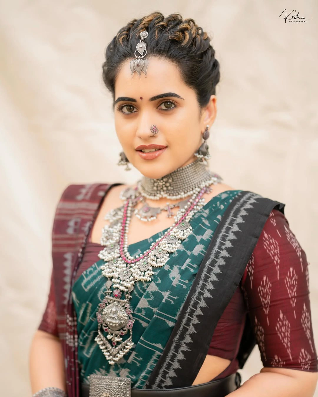Sravanthi Chokarapu Traditional Looks at Telangana Gaddar Film Awards Event