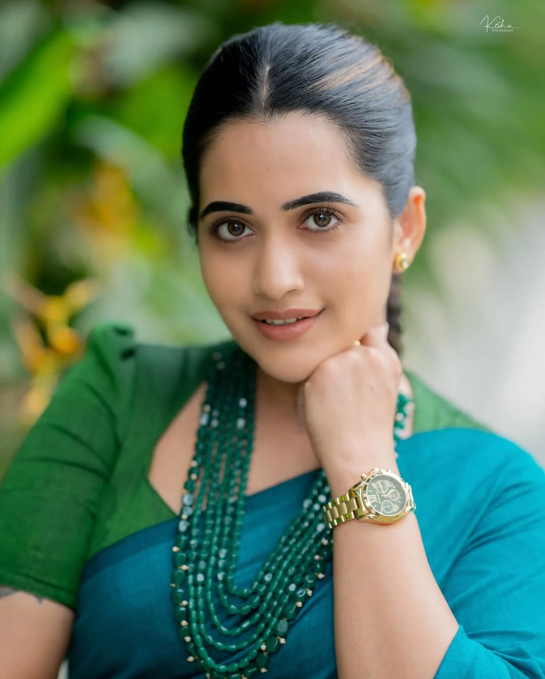 Anchor Sravanthi Chokarapu Saree Looks
