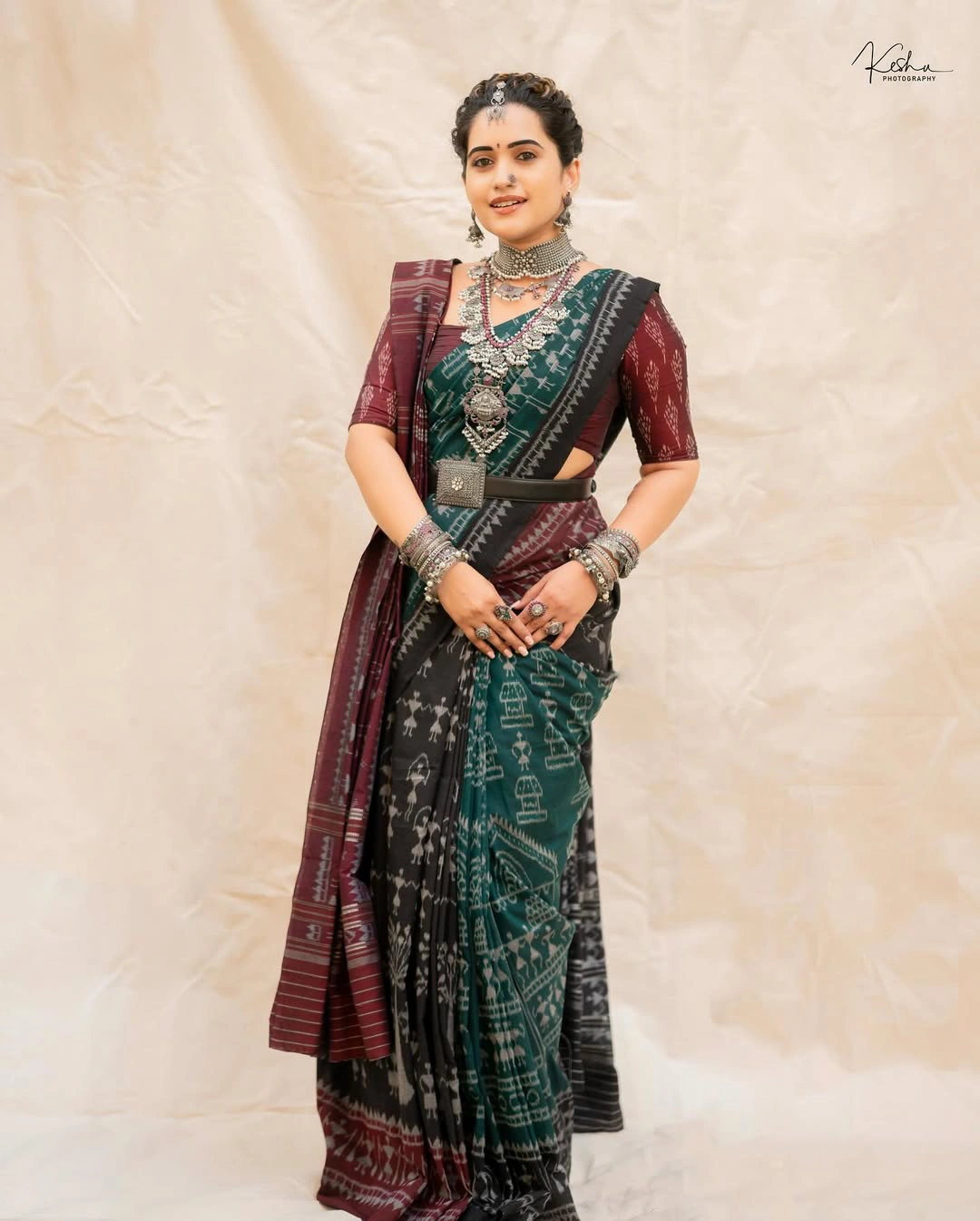 Sravanthi Chokarapu Traditional Looks at Telangana Gaddar Film Awards Event