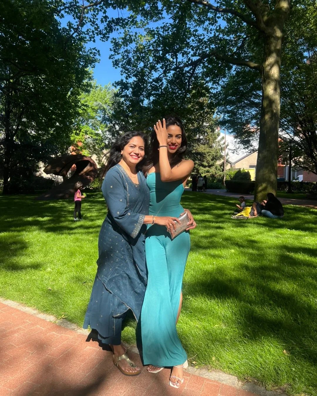 Singer Sunitha Daughter Shreya Graduation Day