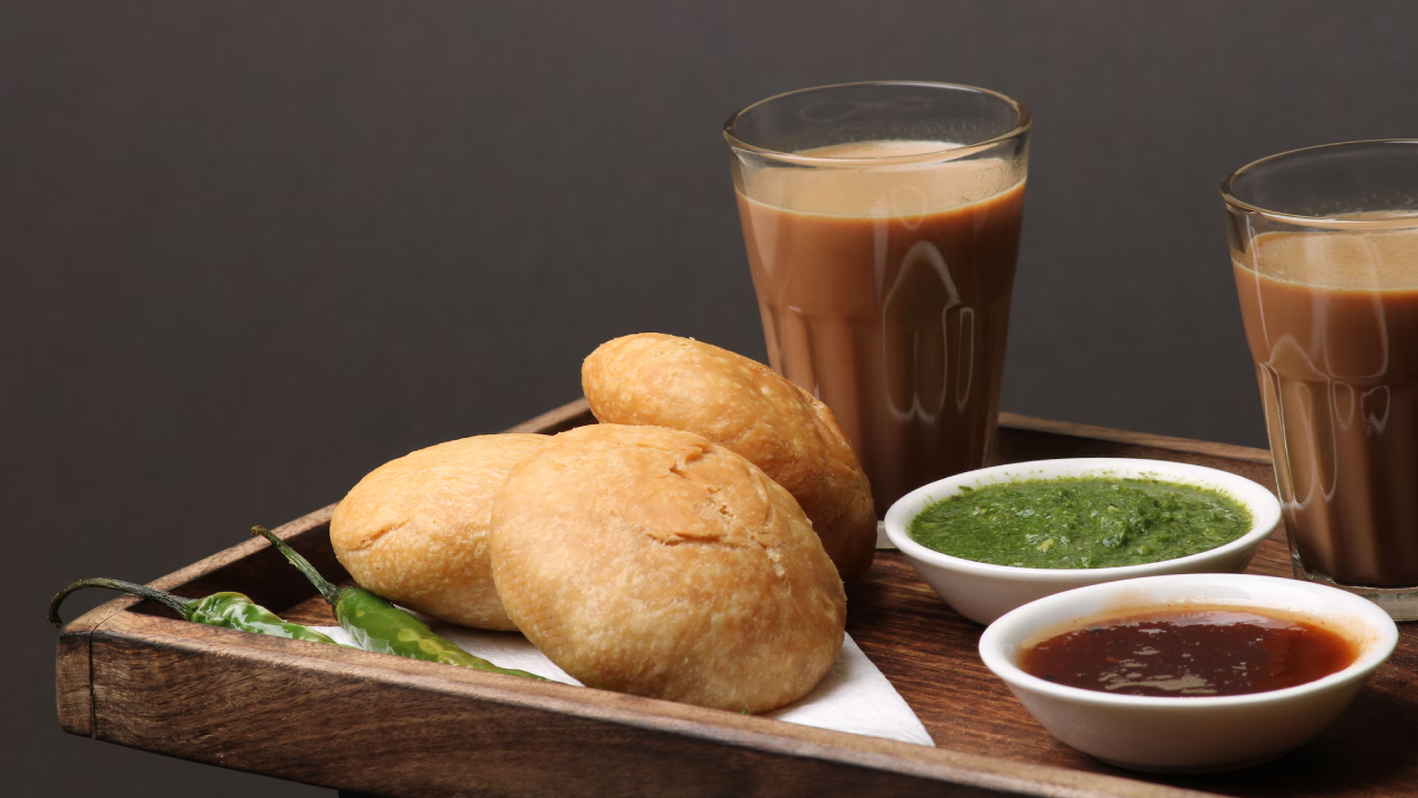 Side Effects Of Tea: టీ తాగుతూ ఇవి తింటున్నారా.. మీరు ప్రమాదంలో ఉన్నట్టే.. ఈ జాగ్రత్తలు పాటించండి Side Effects Of Tea: టీ తాగుతూ ఇవి తింటున్నారా.. మీరు ప్రమాదంలో ఉన్నట్టే.. ఈ జాగ్రత్తలు పాటించండి