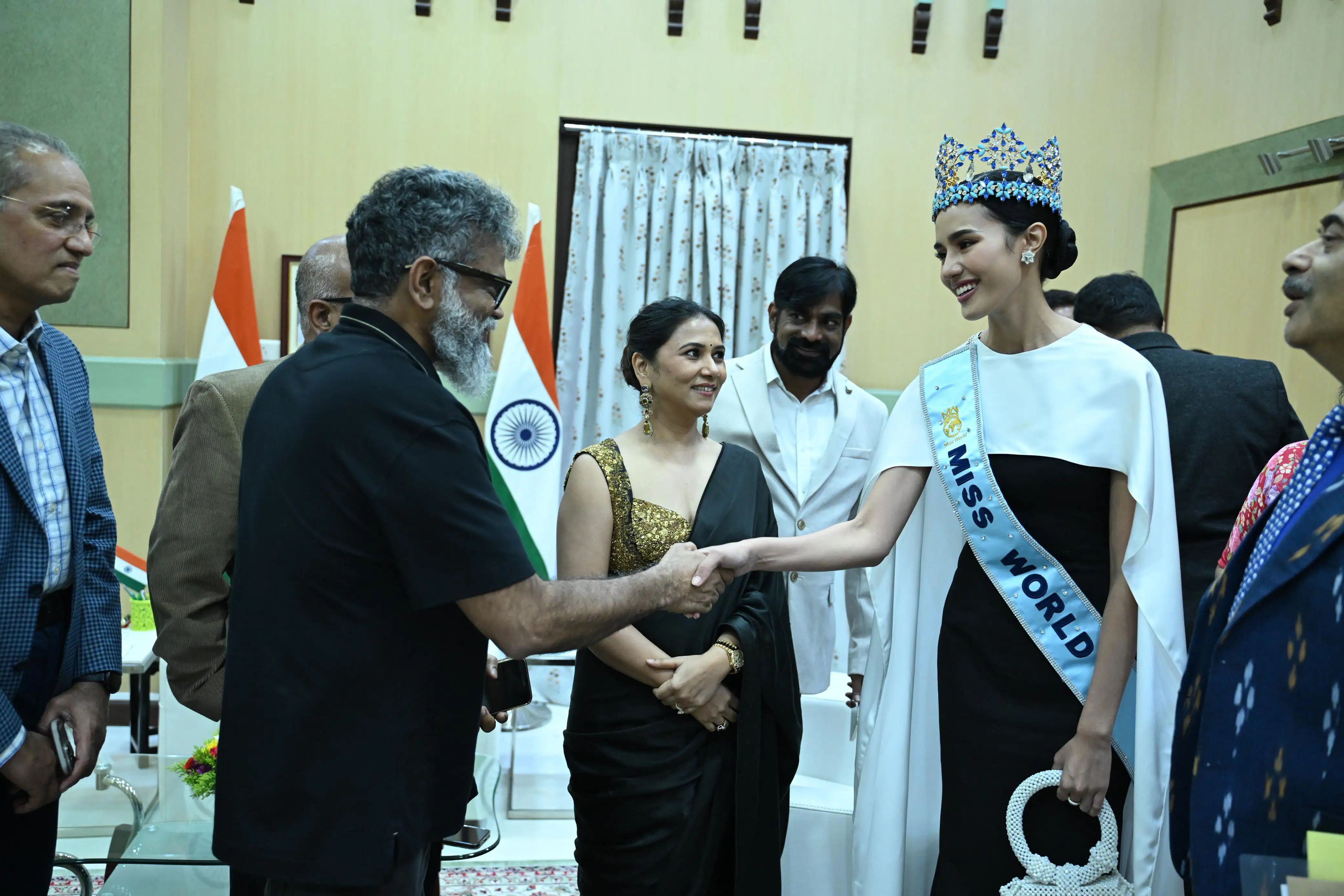 Sukumar and Thabitha Meets Governor of Telangana and Miss World