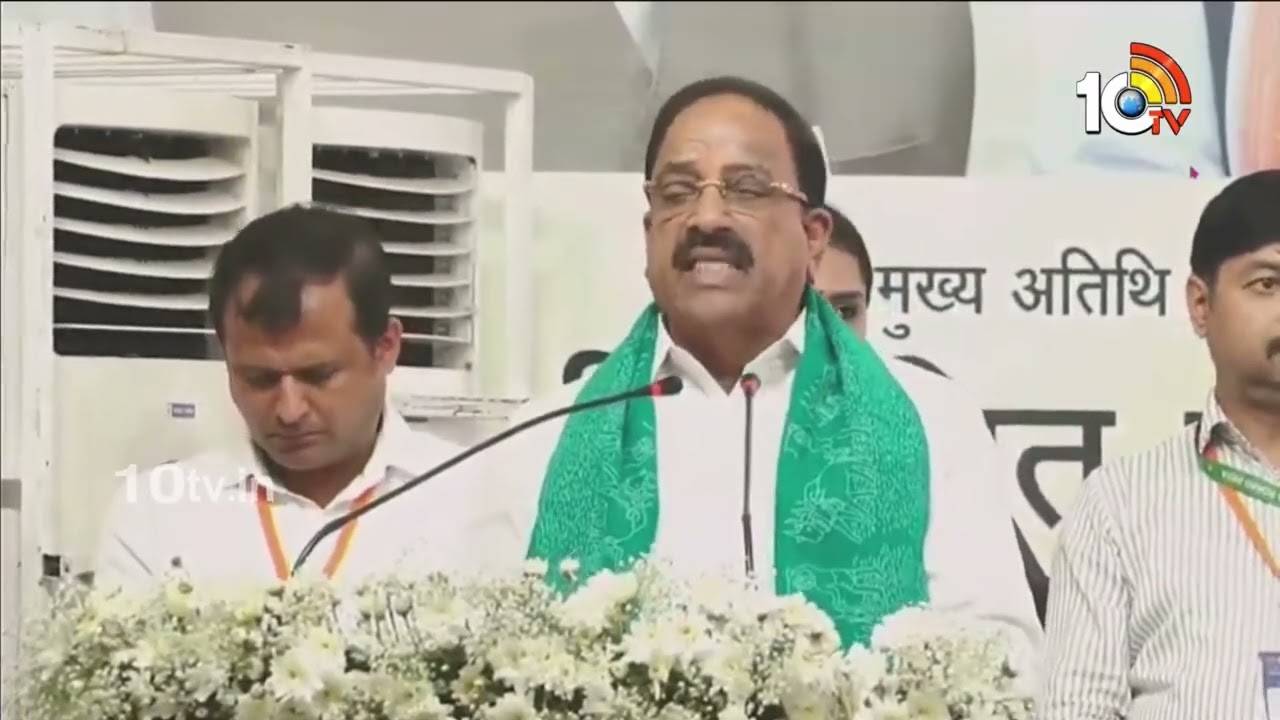 తెలంగాణకు మోదీ, అమిత్ షా సహకారం అందిస్తున్నారు: మంత్రి తుమ్మల కీలక కామెంట్స్ తెలంగాణకు మోదీ, అమిత్ షా సహకారం అందిస్తున్నారు: మంత్రి తుమ్మల కీలక కామెంట్స్