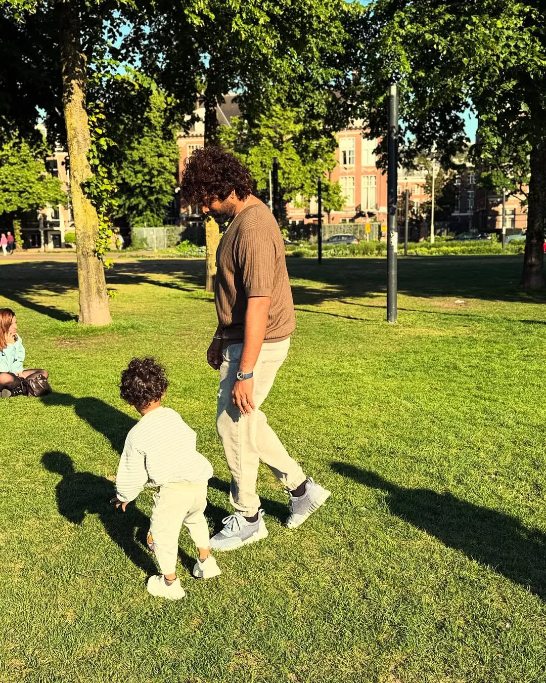 Vignesh Shivan Nayanthara Shares Photos with Kids on Fathers Day