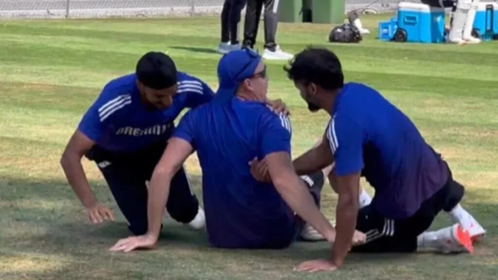 Viral Video Morne Morkel physically attacked by Arshdeep Singh and Akash Deep