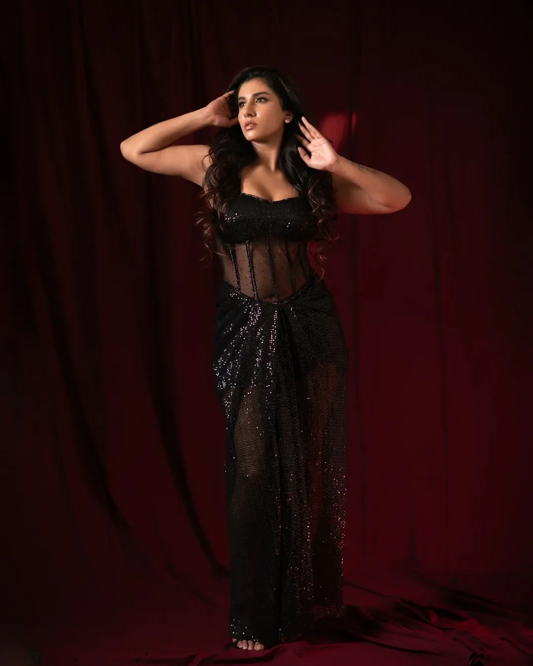 Vishnupriyaa bhimeneni Sizzling Photos in Black Dress