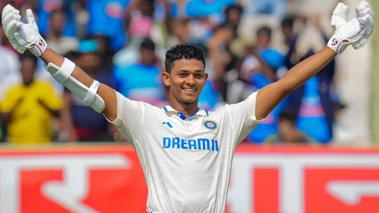 ENG vs IND : ఇంగ్లాండ్తో రెండో టెస్టు.. 49 ఏళ్ల రికార్డు బ్రేక్ చేసేందుకు అడుగుదూరంలో జైస్వాల్.. ENG vs IND : ఇంగ్లాండ్తో రెండో టెస్టు.. 49 ఏళ్ల రికార్డు బ్రేక్ చేసేందుకు అడుగుదూరంలో జైస్వాల్..