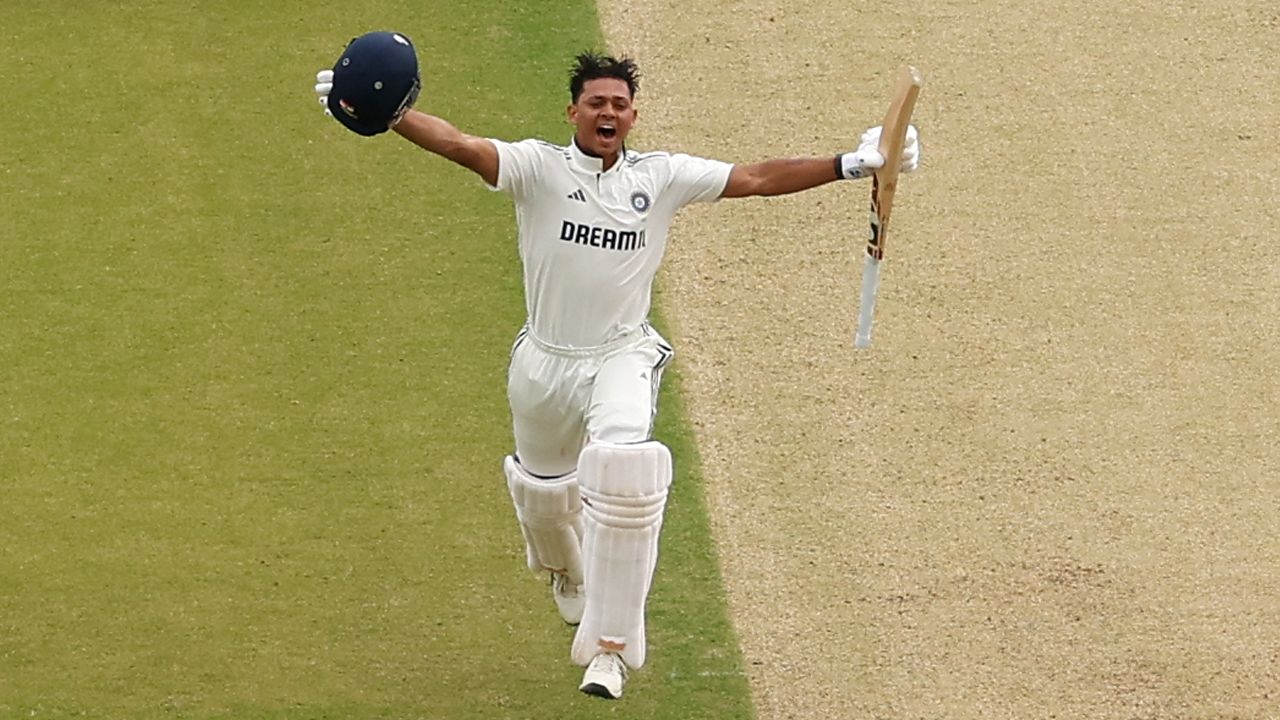 ENG vs IND : ఇంగ్లాండ్ గడ్డపై తొలి సెంచరీ.. యశస్వి జైస్వాల్ కామెంట్స్ విన్నారా? ENG vs IND : ఇంగ్లాండ్ గడ్డపై తొలి సెంచరీ.. యశస్వి జైస్వాల్ కామెంట్స్ విన్నారా?