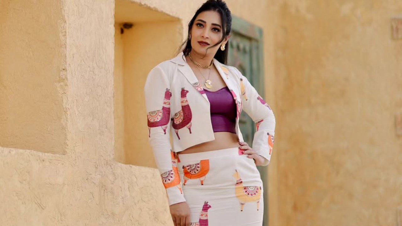 Bhanu Sri : బిగ్ బాస్ టీమ్ వల్ల నేను బాధపడ్డా.. ముందు ఓకే చెప్పి తర్వాత వద్దని.. Bhanu Sri : బిగ్ బాస్ టీమ్ వల్ల నేను బాధపడ్డా.. ముందు ఓకే చెప్పి తర్వాత వద్దని..