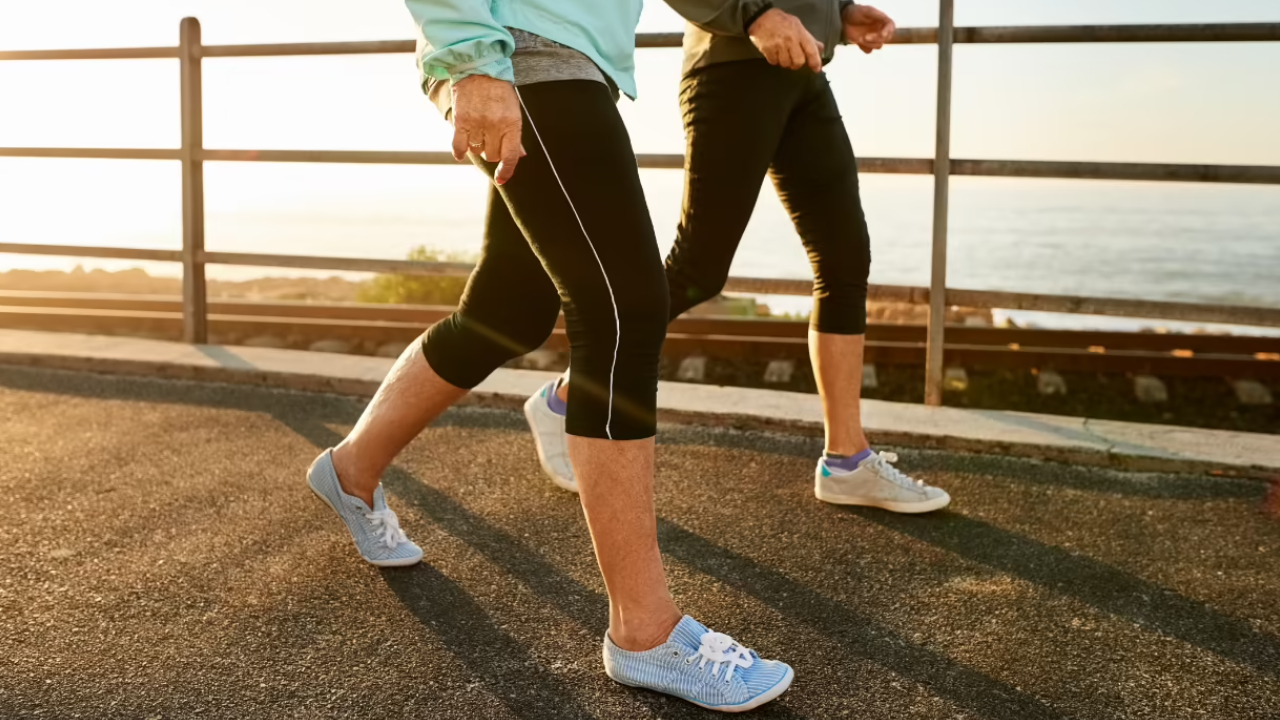 Japanese walking: జపనీస్ వాకింగ్ ఇప్పుడు ట్రెండ్.. షుగర్, బీపీ మాయం.. మీరు కూడా ట్రై చేయండి Japanese walking: జపనీస్ వాకింగ్ ఇప్పుడు ట్రెండ్.. షుగర్, బీపీ మాయం.. మీరు కూడా ట్రై చేయండి