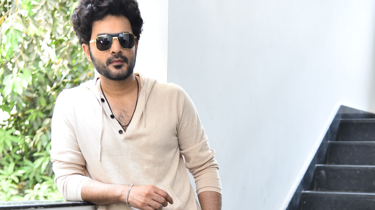 Siddhu Jonnalagadda : సినిమా ఫ్లాప్ అవ్వడంతో.. సగం రెమ్యునరేషన్ వెనక్కి ఇచ్చేసిన డీజే టిల్లు.. Siddhu Jonnalagadda : సినిమా ఫ్లాప్ అవ్వడంతో.. సగం రెమ్యునరేషన్ వెనక్కి ఇచ్చేసిన డీజే టిల్లు..