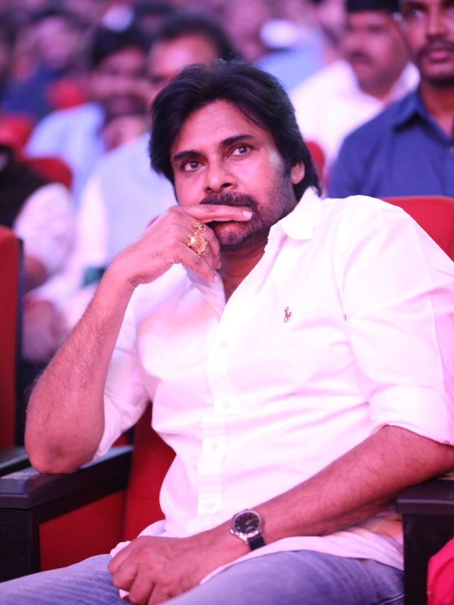 Pawan Kalyan With his Wife Anna Lezhneva in Hari Hara Veeramallu Pre Release event