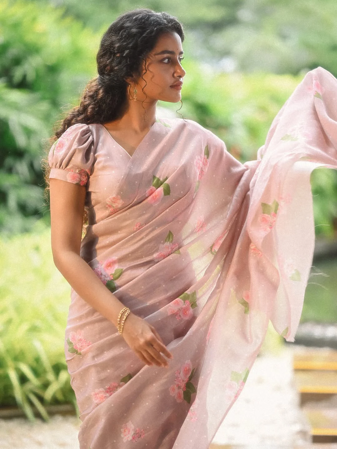 Anupama Parameswaran Cute Photos in Saree