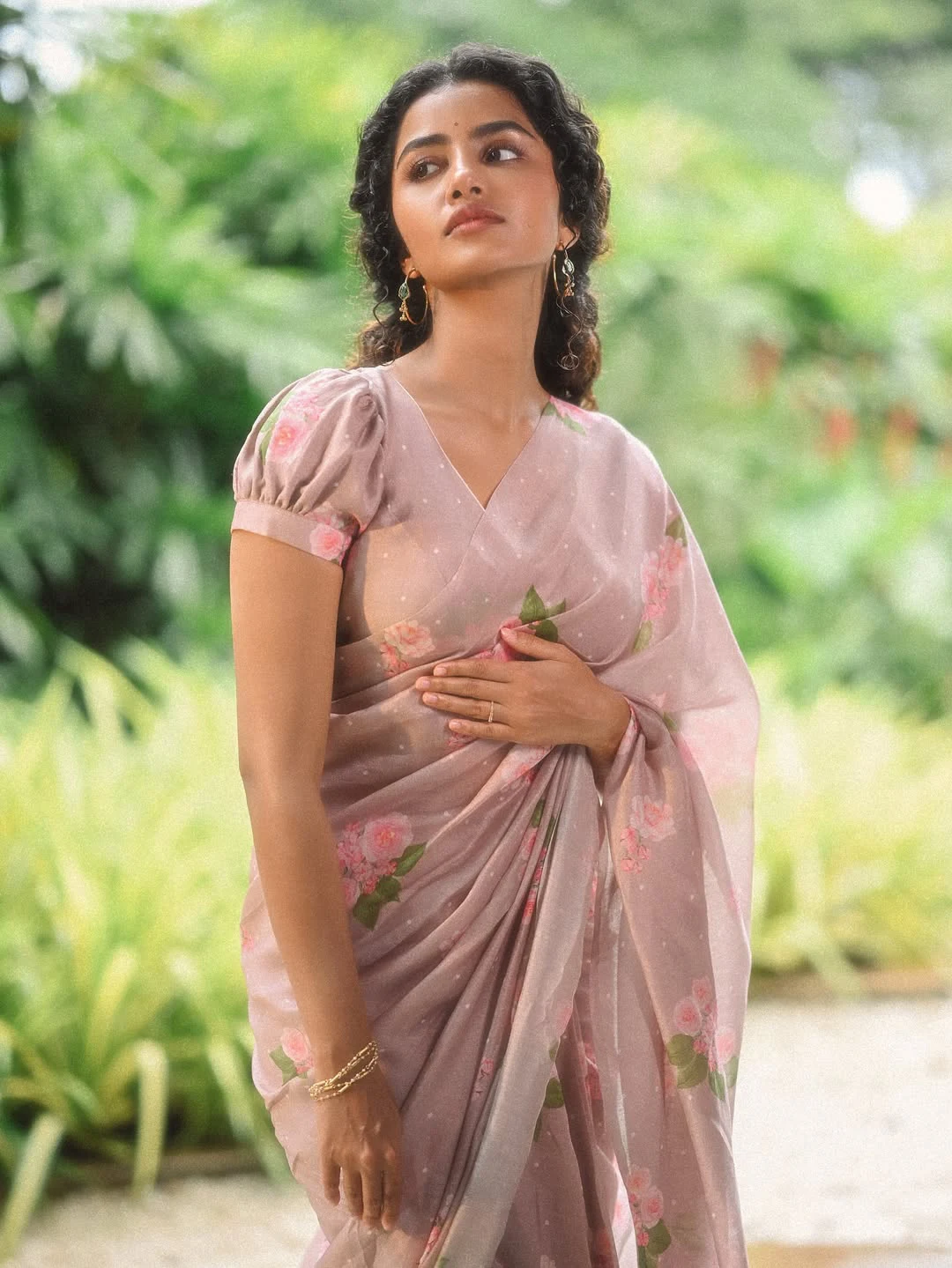 Anupama Parameswaran Cute Photos in Saree