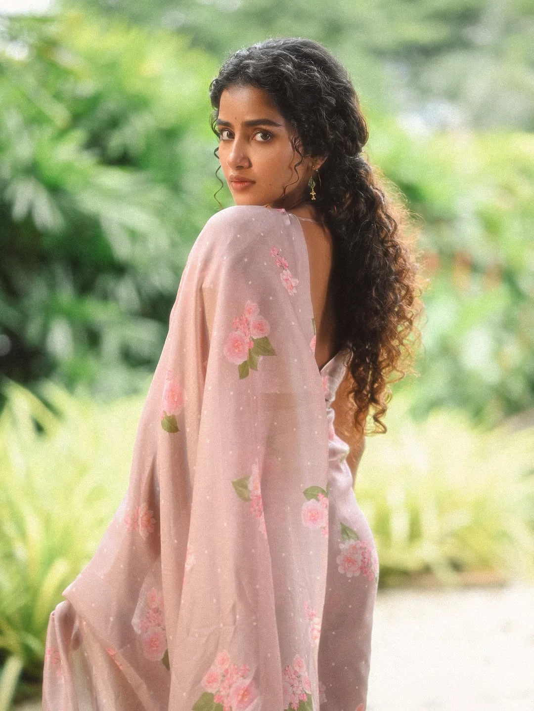 Anupama Parameswaran Cute Photos in Saree