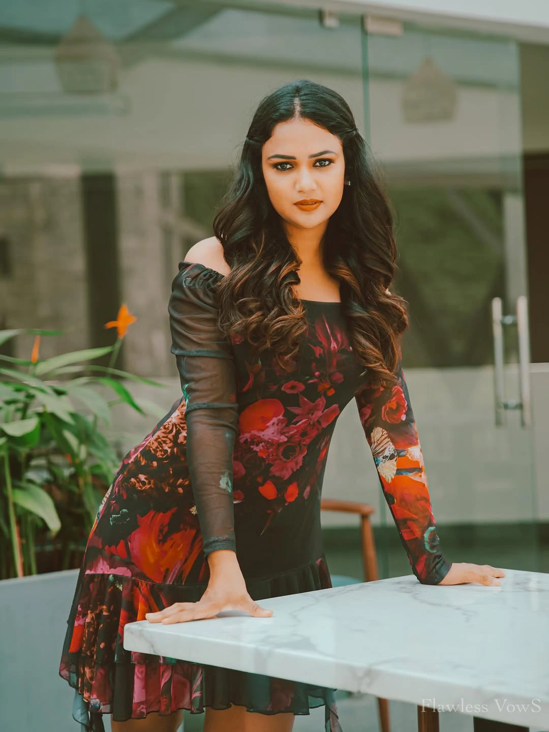 Ariyana GlorY Beauty in Modern Dress