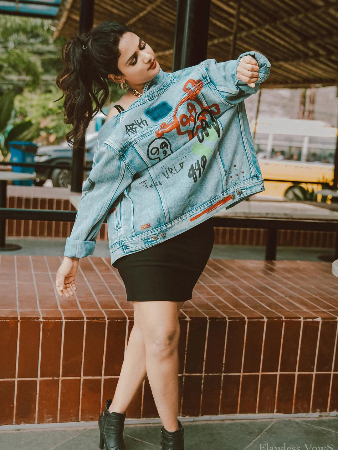 Ariyana Glory Modern Looks
