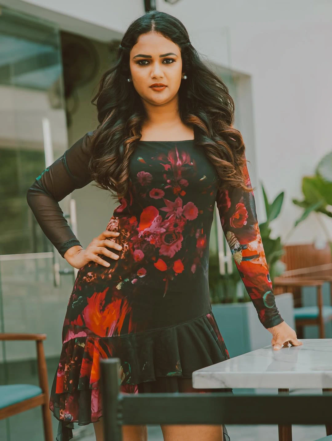 Ariyana GlorY Beauty in Modern Dress