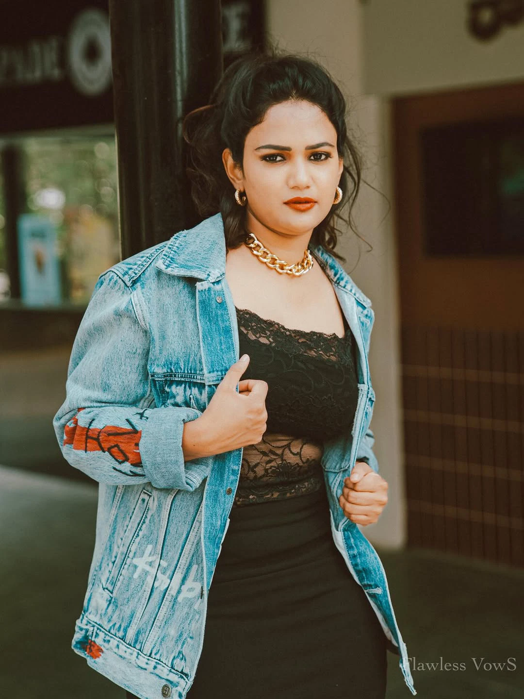 Ariyana Glory Modern Looks