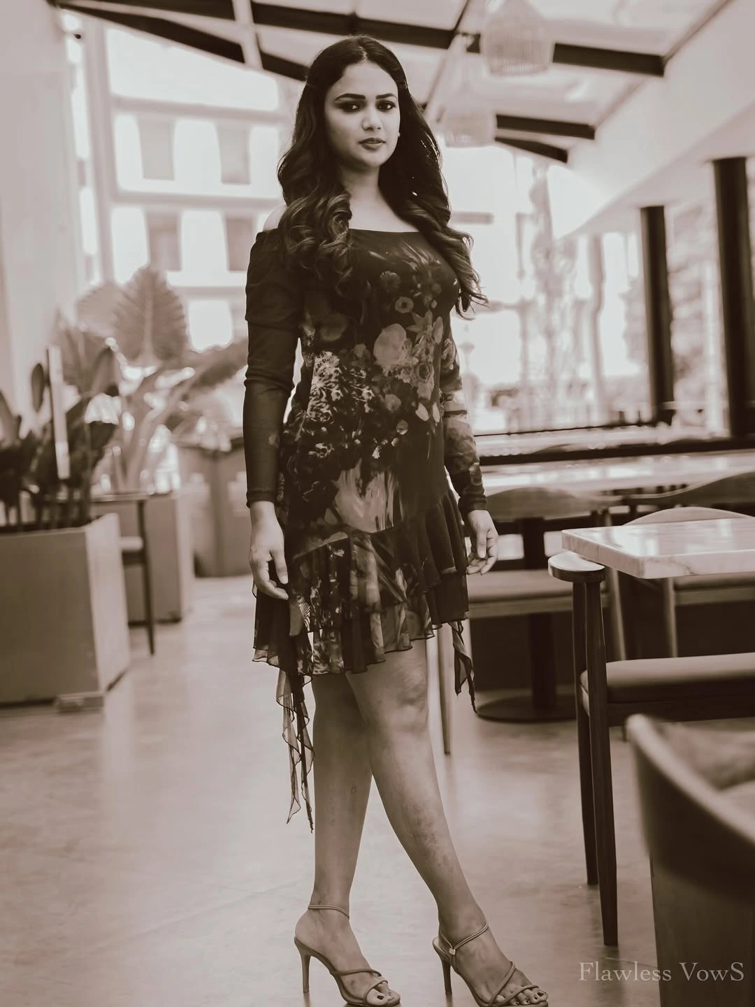 Ariyana GlorY Beauty in Modern Dress