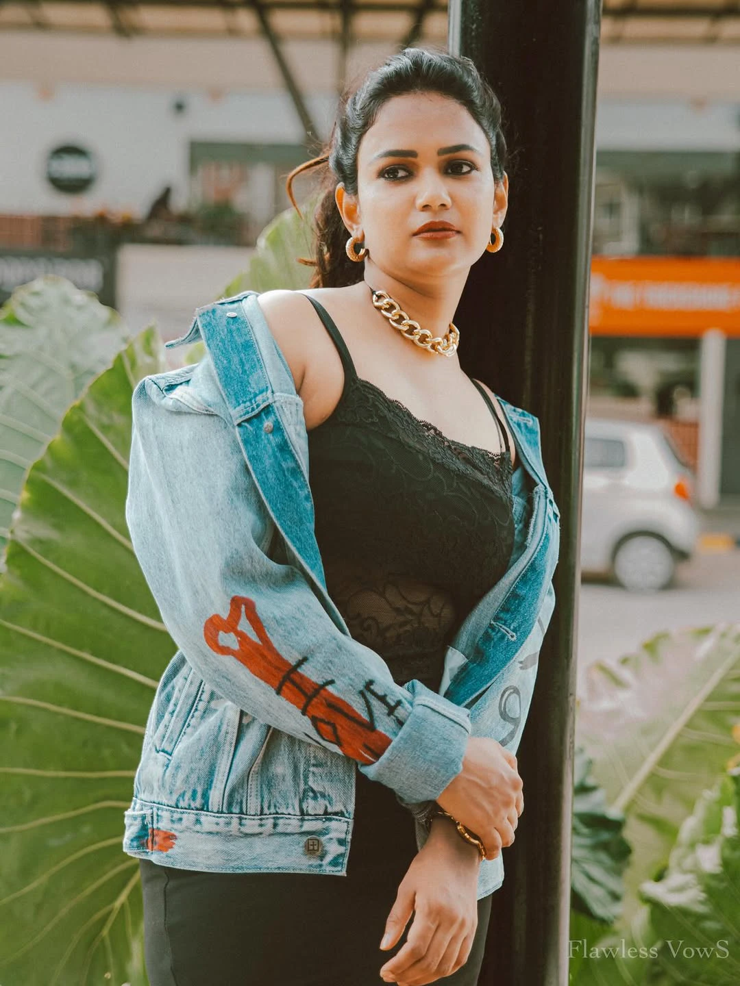 Ariyana Glory Modern Looks