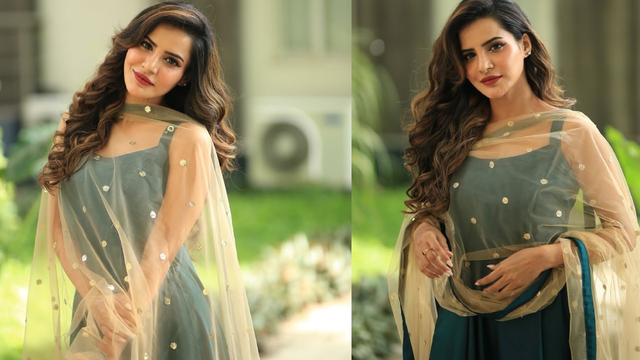 Ashu Reddy : చాన్నాళ్లకు పద్దతిగా పంజాబీ డ్రెస్ లో కనిపించిన అషురెడ్డి.. ఫొటోలు..