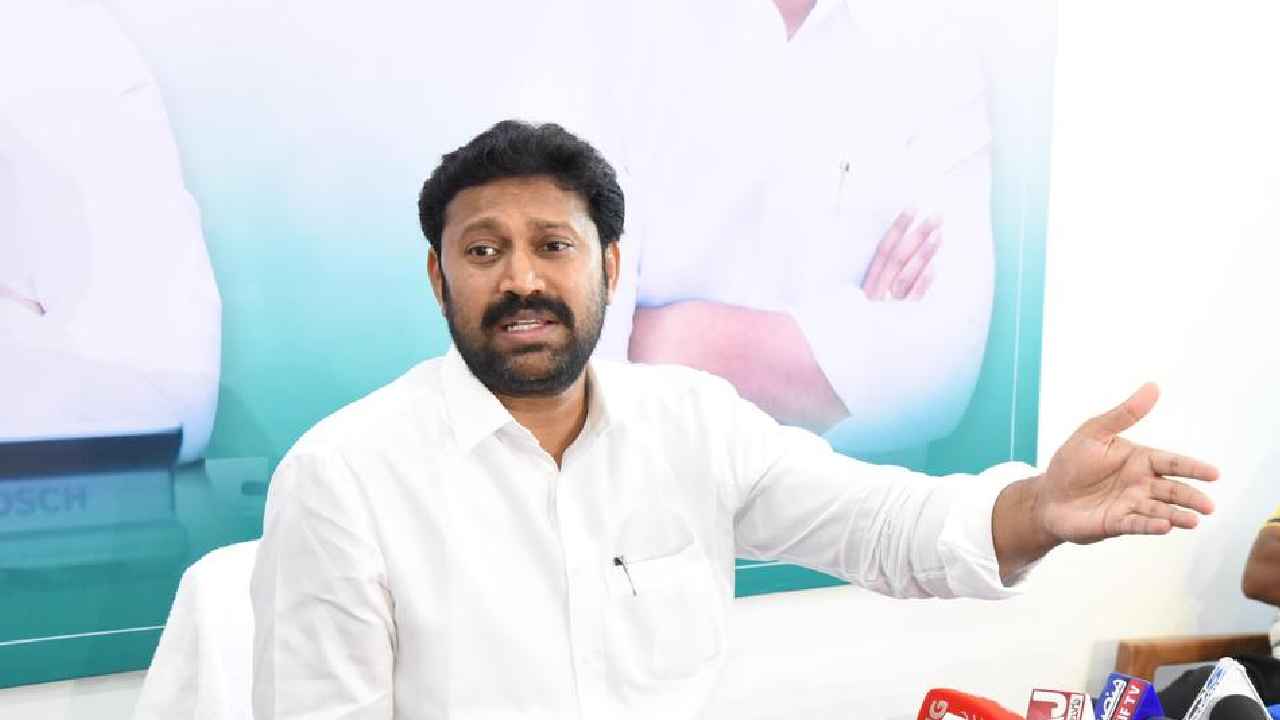 Avinash Reddy: జగన్ పర్యటనలో ప్రభుత్వం కుట్రలు చేసింది.. రైతులను అడ్డుకునేందుకు- ఎంపీ అవినాశ్ రెడ్డి Avinash Reddy: జగన్ పర్యటనలో ప్రభుత్వం కుట్రలు చేసింది.. రైతులను అడ్డుకునేందుకు- ఎంపీ అవినాశ్ రెడ్డి