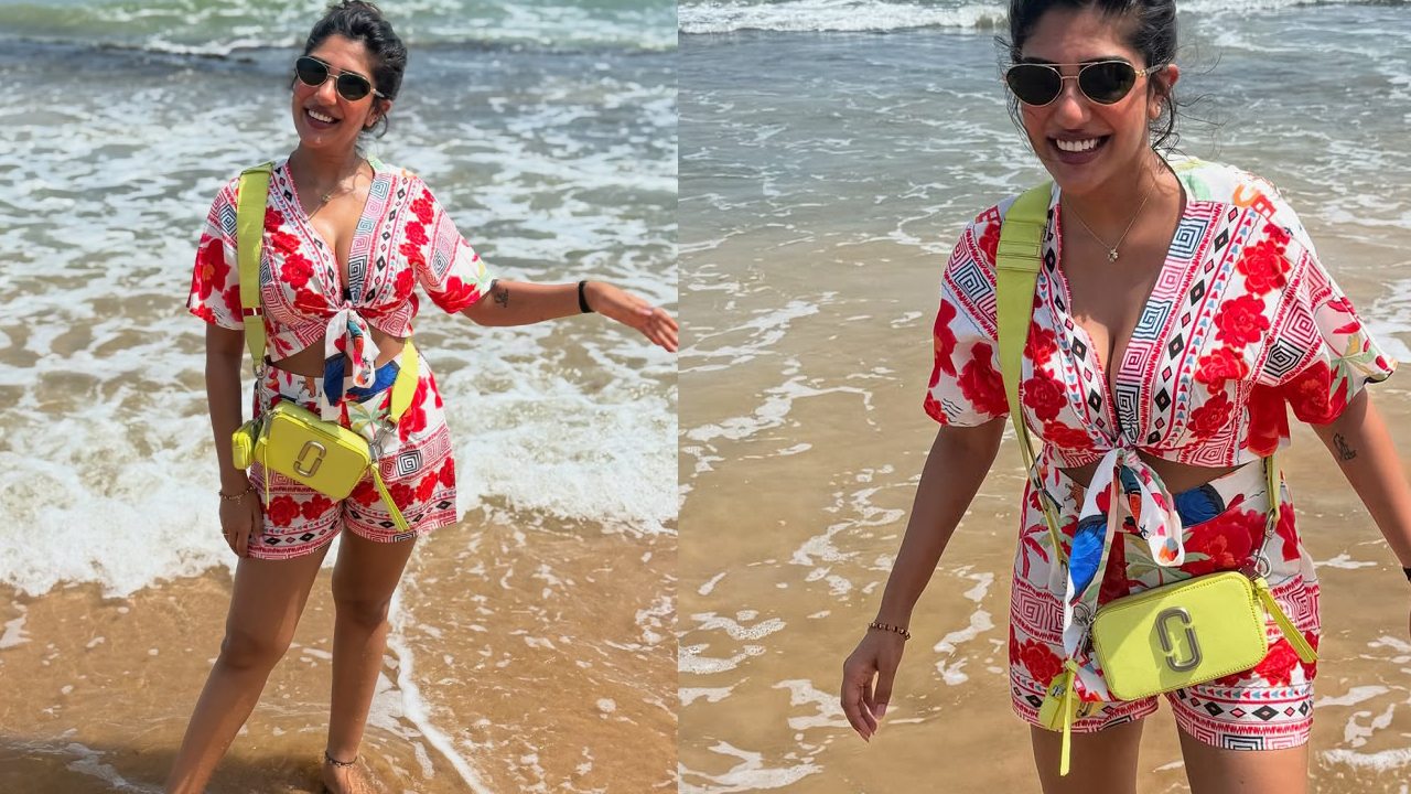 Supritha : ఆహా.. బీచ్ లో ఎంజాయ్ చేస్తున్న సుప్రీత.. ఫొటోలు..