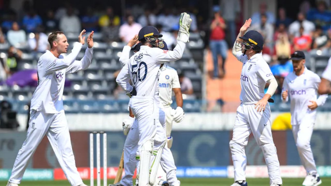 ENG vs IND : భారత్తో రెండో టెస్టు.. 48 గంటల ముందుగానే తుది జట్టును ప్రకటించిన ఇంగ్లాండ్.. స్టార్ పేసర్కు నో ఛాన్స్.. ENG vs IND : భారత్తో రెండో టెస్టు.. 48 గంటల ముందుగానే తుది జట్టును ప్రకటించిన ఇంగ్లాండ్.. స్టార్ పేసర్కు నో ఛాన్స్..