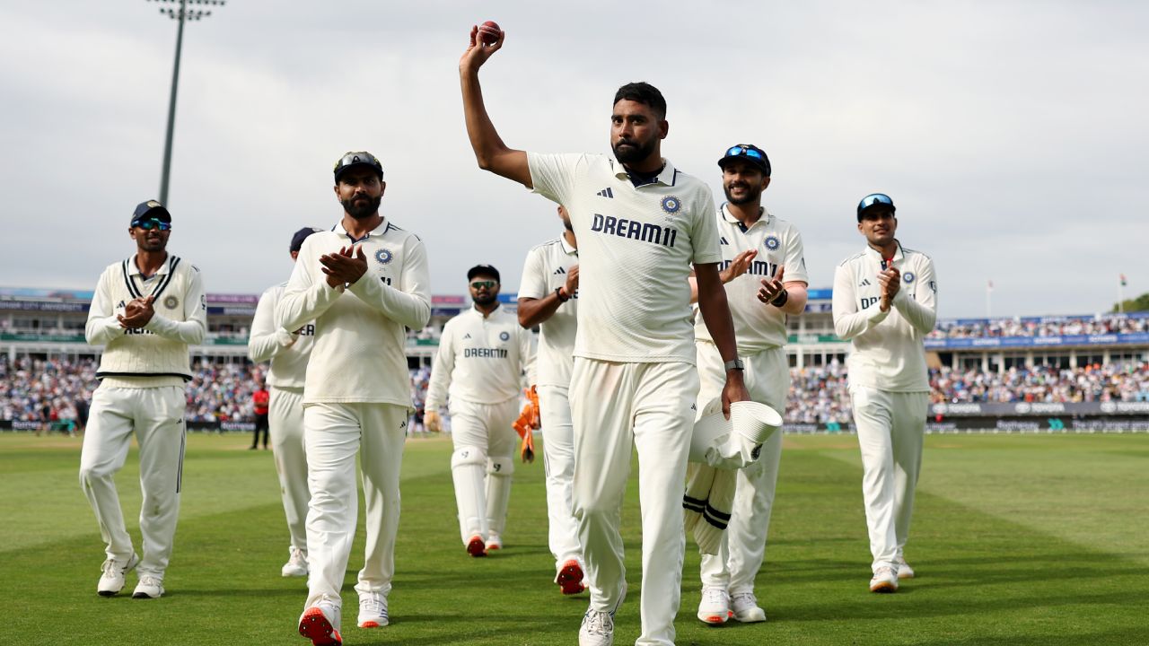 ENG vs IND : బుమ్రా లేడు.. ఈరోజు కోసమే ఎదురుచూస్తున్నా.. డీఎస్పీ సిరాజ్ కామెంట్స్.. ENG vs IND : బుమ్రా లేడు.. ఈరోజు కోసమే ఎదురుచూస్తున్నా.. డీఎస్పీ సిరాజ్ కామెంట్స్..