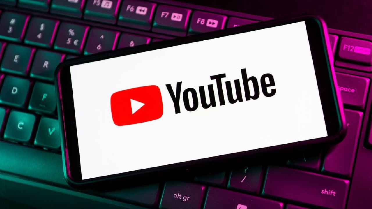 Google: గూగుల్ బిగ్ షాక్.. 11 వేల యూట్యూబ్ ఛానల్స్ తొలగింపు.. ఎందుకంటే.. Google: గూగుల్ బిగ్ షాక్.. 11 వేల యూట్యూబ్ ఛానల్స్ తొలగింపు.. ఎందుకంటే..